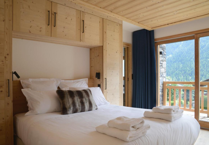 photo_b6d7e2c3a6d663b6b9c7b07aee2fbb26